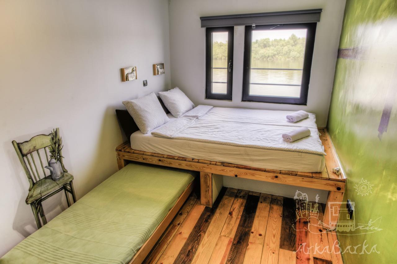 Arkabarka 2- Floating Dream Rooms And Apartments Belgrade Exterior photo