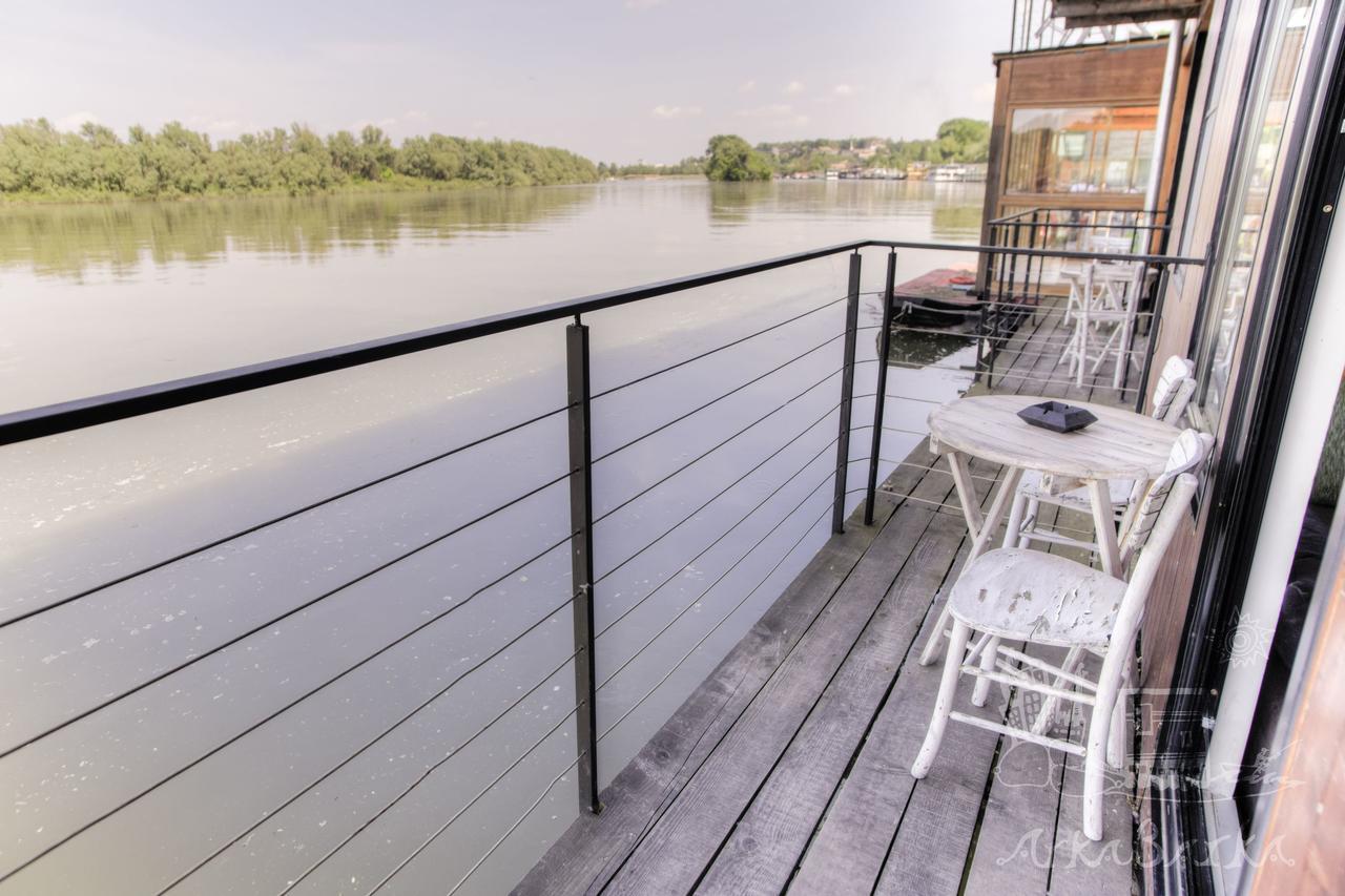 Arkabarka 2- Floating Dream Rooms And Apartments Belgrade Exterior photo